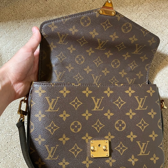 Louis Vuitton Pochette Métis (AUTHENTIC) - Picture 3 of 5